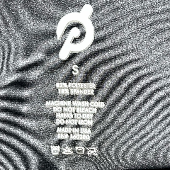 Peloton Women’s Black Leggings with white Branding on Side Pocket-Size S - Picture 5 of 5
